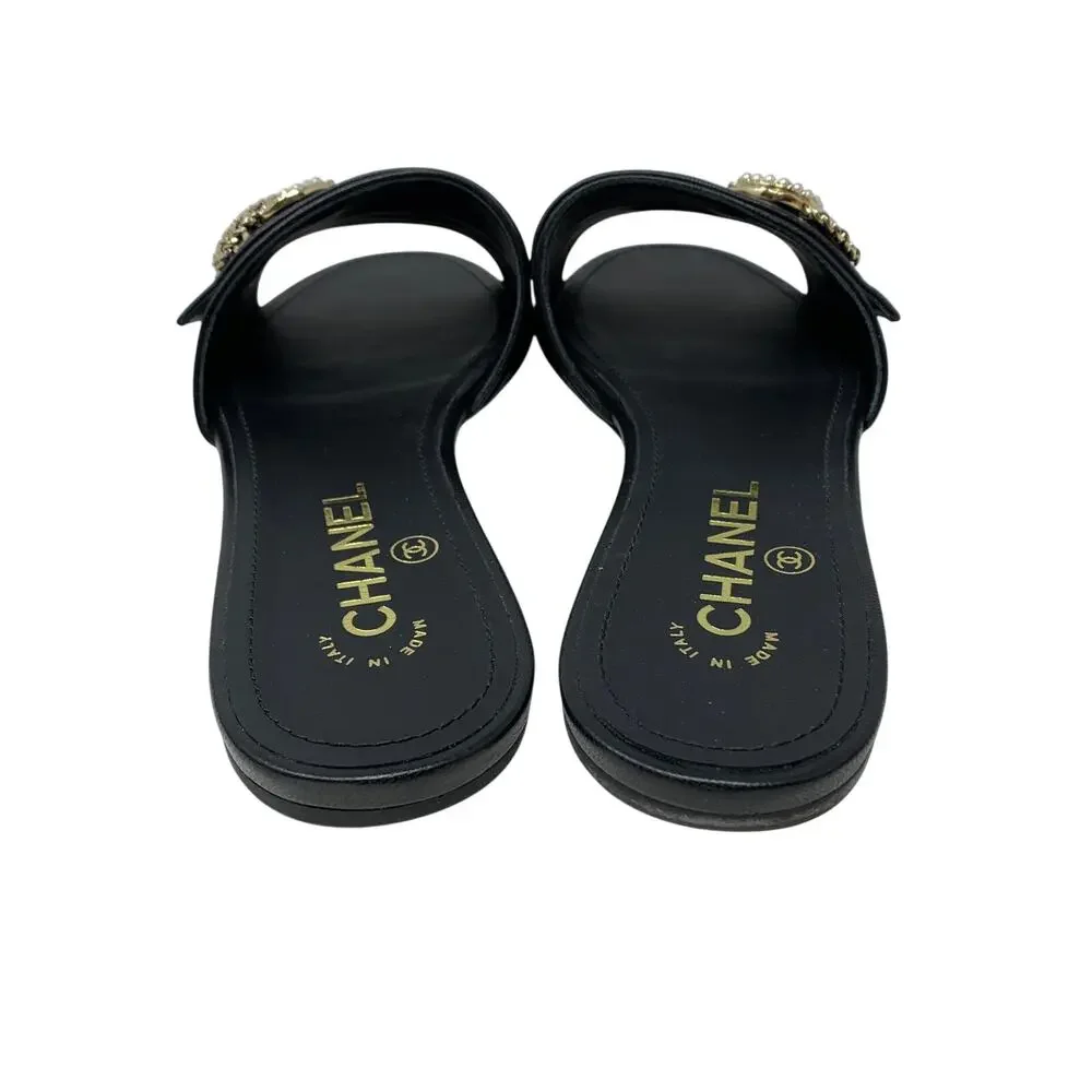 Chanel CC Pearl Logo Leather Mule Sandals Black Size 38 US 7.5 New With Box - Picture 4 of 11